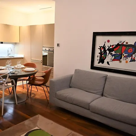 Brera Elegant Apartman *